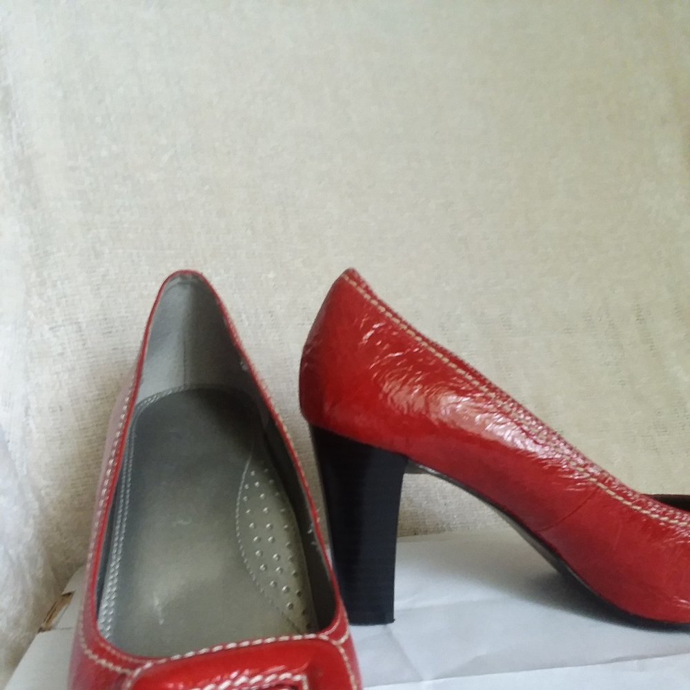 Red Woman Shoe